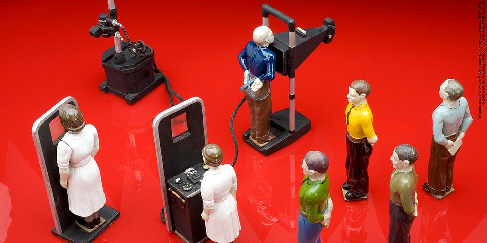 Wooden model of Mass Radiography Unit x-ray apparatus, 1948-1955. Science Museum Group Collection Online–CC BY-NC-SA 4.0.